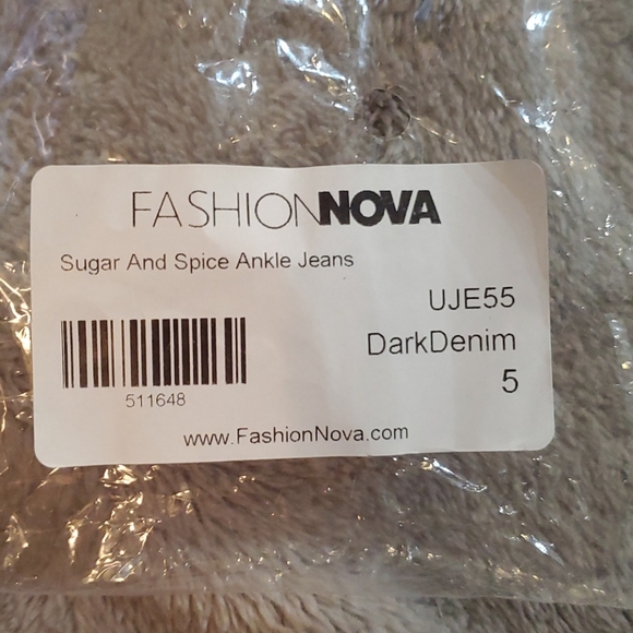 Fashion Nova Jeans - Picture 3 of 5